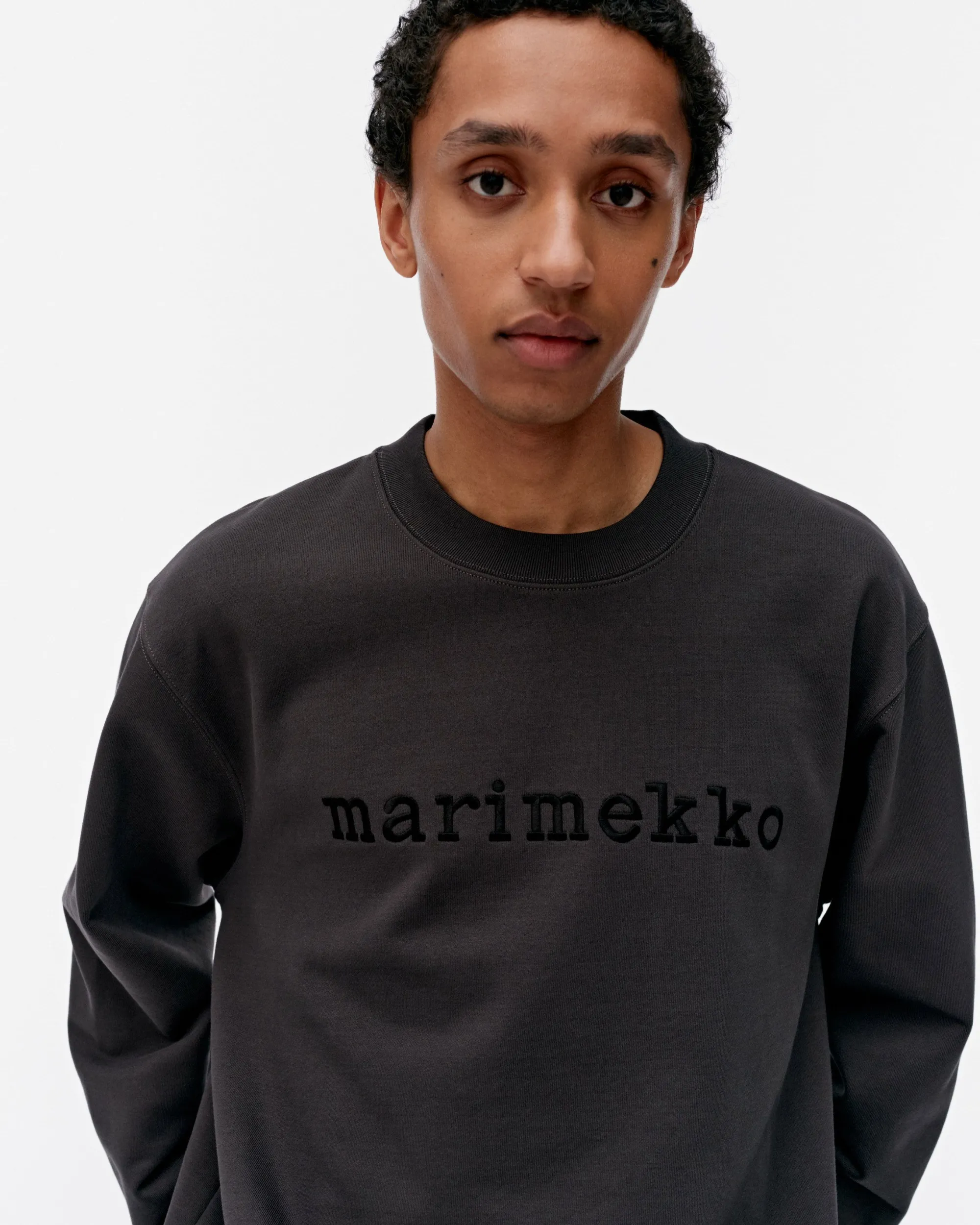 Marimekko Loisto Logo Placement